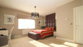 Luxury Huge Private room with ensuite